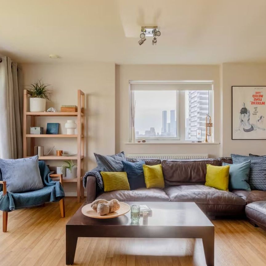 2 Bed Flat, Wager Street, E3 - Photo 1