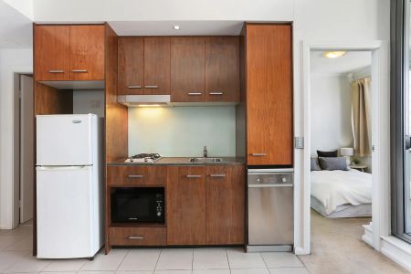 STYLISH EXECUTIVE APARTMENT WITH SUPERB FACILITIES - Photo 3