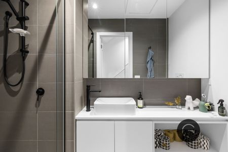 1B Huntly Street, Footscray VIC 3011 - Townhouse For Rent | Domain - Photo 3