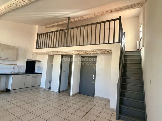BEAUCAIRE CENTRE - Appartement T2 en mezzanine de 44m², - Photo 1