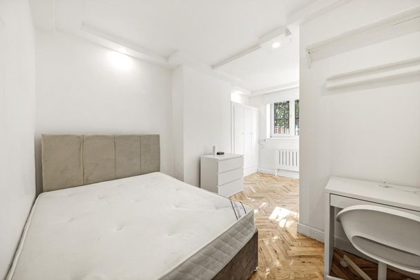 4 bedroom flat to rent - Photo 1