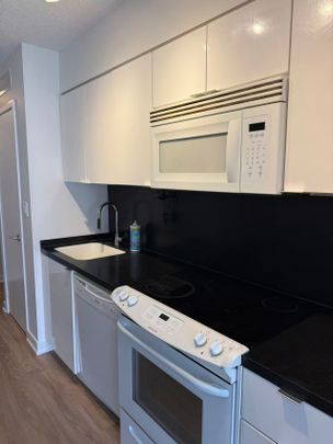 For Lease - 15 Iceboat Terrace, Toronto, Ontario - Photo 1