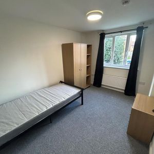 1 bedroom house of multiple occupation to rent - Photo 2