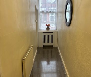 2 Bed Flat, Merseyside, CH41 - Photo 2