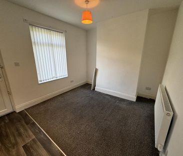 3 bedroom semi-detached house to rent - Photo 6