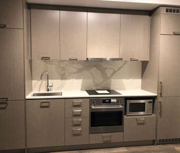 For Lease - 10 Honeycrisp Crescent Unit# 815, Vaughan, Ontario - Photo 3