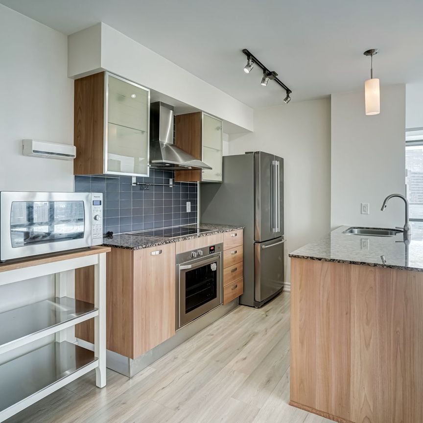 For Lease - 37 Grosvenor Street Unit# 2806, Toronto, Ontario - Photo 1