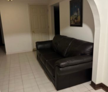 For Lease - 45 Granite Street, Vaughan, Ontario - Photo 2