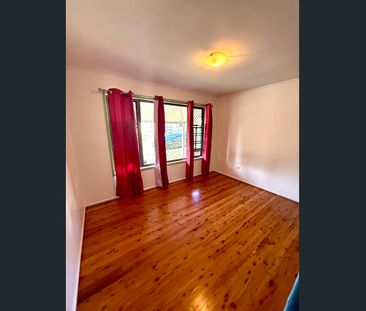 2/274 Hume Street, South Toowoomba, Qld 4350 - Photo 3