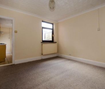 2 bedroom semi-detached house to rent - Photo 2