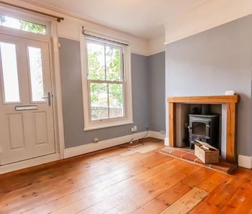 3 bedroom terraced house to rent - Photo 3