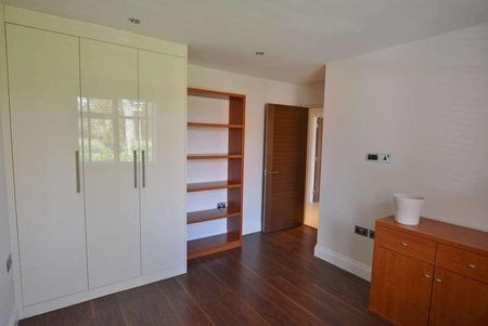 Eton House, Royal Connaught, Wd, Bushey, WD23 - Photo 2