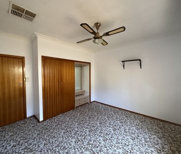 19 Kirsten Street, SHEPPARTON VIC 3630 - Photo 1
