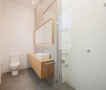 Conveniently located - Photo 4