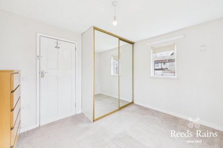 35 Drumadoon Drive, Dundonald, Belfast, BT16 2LZ - Photo 3