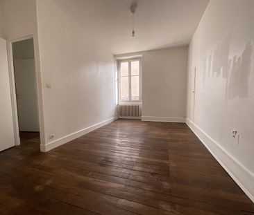 Location Appartement 4 pièces 98m² BOURGES 18000 - Photo 3