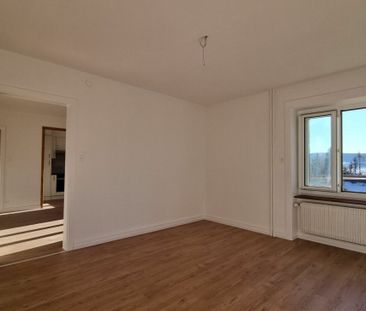 Appartement de 3 pièces, entièrement rénové - Photo 4