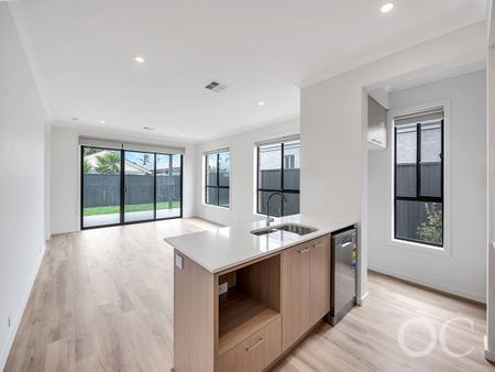 Open the Door to Modern Comfort and Effortless Living - Photo 2