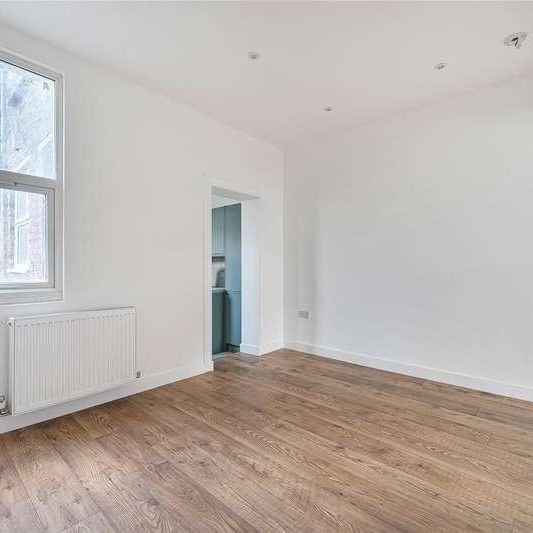 Scotland Green Road, Enfield, EN3 - Photo 1