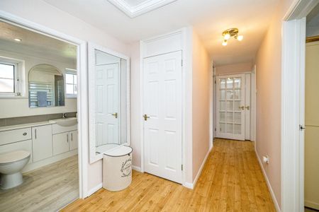 Croft Road, AYLESBURY - Photo 2