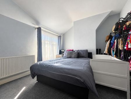 2 bedroom terraced house to rent - Photo 3