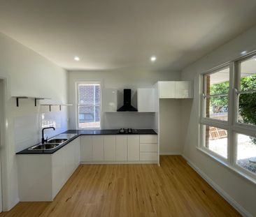 5 Bedroom Family home with modern interiors, - Photo 6