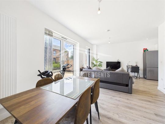 3 bedroom property to rent - Photo 1