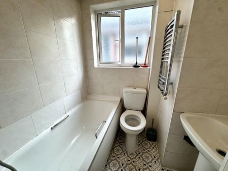 2 bedroom maisonette to rent - Photo 5