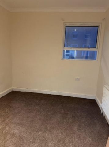 5 bedroom terraced house to rent - Photo 3