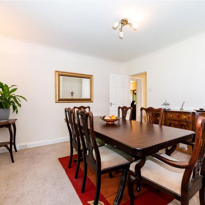 6 bedroom detached house to rent - Photo 1