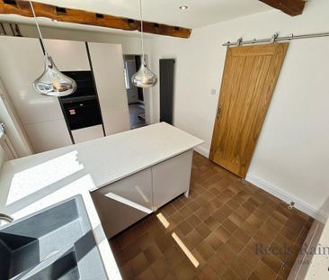 3 bedroom semi-detached house to rent - Photo 6