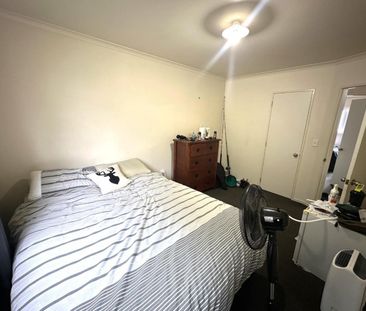 Central and convenient - six-bedroom student ... - Photo 1