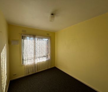 13 / 28 Eumeralla Road, CAULFIELD SOUTH - Photo 4