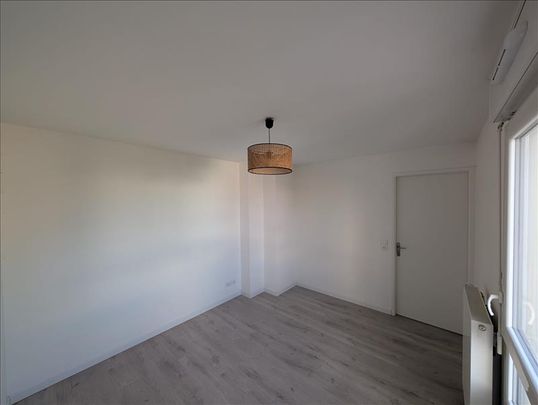 2 pièces - 40,7 m² - 4ème étage - Colocation non autorisée - Photo 1