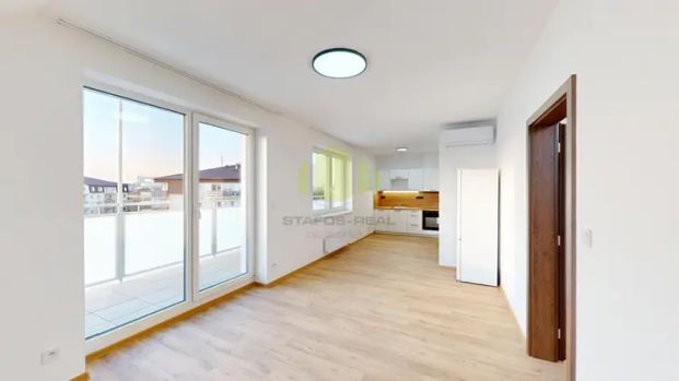 Pronájem moderního bytu 2+kk s lodžií, novostavba, Olomouc – Topolová (Slavonín) - Photo 1