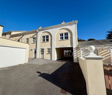 2 bedroom terraced house to rent - Photo 2
