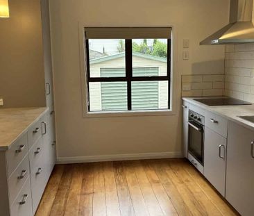 Sunny family home - Photo 2