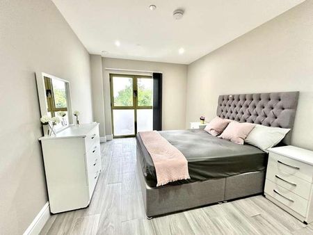 New Build Bedroom, Station Road, Langley, SL3 - Photo 2