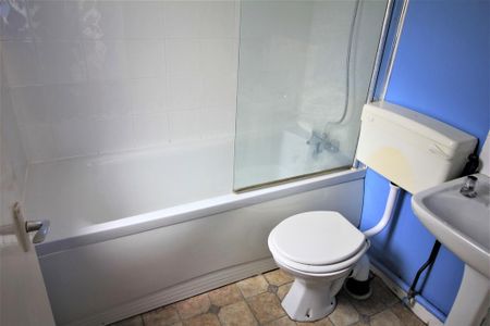 2 bedroom terraced house to rent - Photo 3