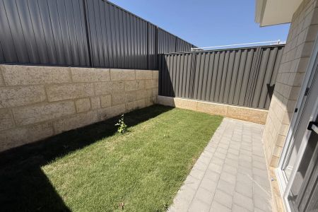 Stylish Coastal Unit - 8A Lighthouse Grove, Madora Bay - Photo 5