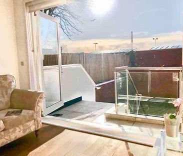 A purpose built 6 bedroom shared home Room 6 - Photo 3