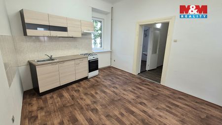Pronájem bytu 2+1 80 m² - Fotografie 2