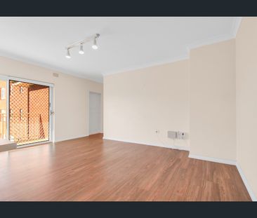 Stylish Inner-City Living with Coastal Convenience - Photo 1