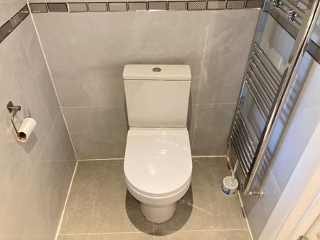 Room in a Shared House, Very Near Western Gardens Area, W5 - Photo 5