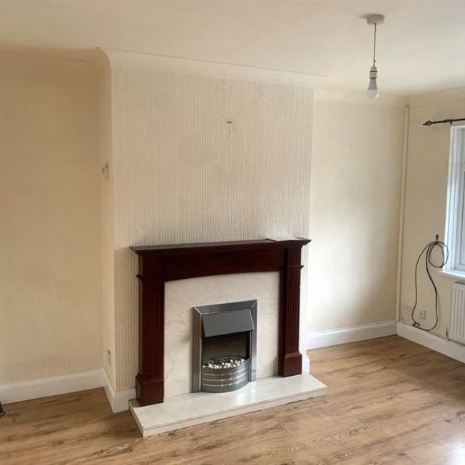 2 Bedroom Semi Detached To Let - Photo 1