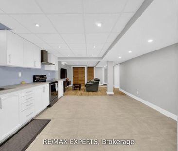 For Lease - 24 Bluestone Street, Vaughan, Ontario - Photo 2