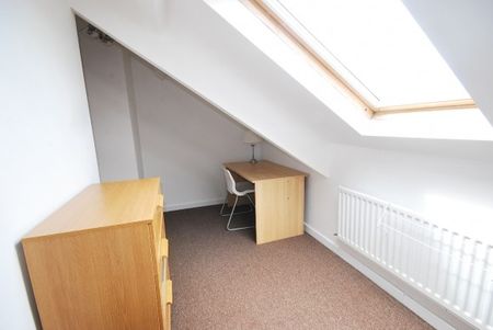 5 Bed - Hotspur Street, Heaton - Photo 3