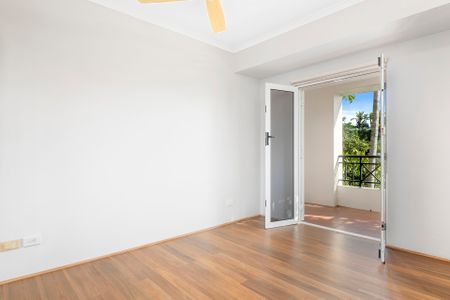 CHARMING TWO BEDROOM UNIT ON CITY FRINGE - Photo 3