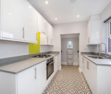 4 bedroom terraced house to rent - Photo 6