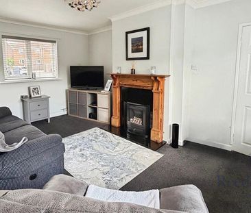 2 bedroom semi-detached house to rent - Photo 2